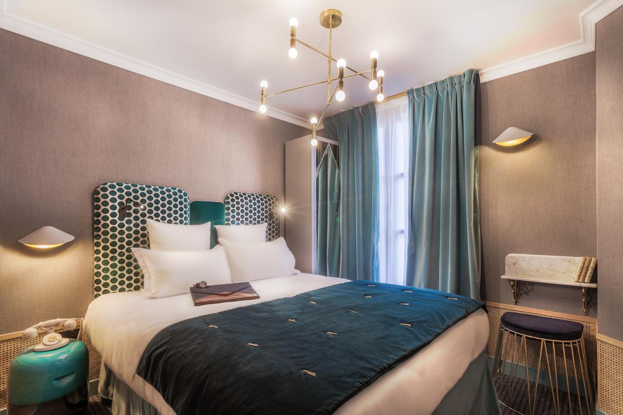 Handsome By Elegancia Hotel